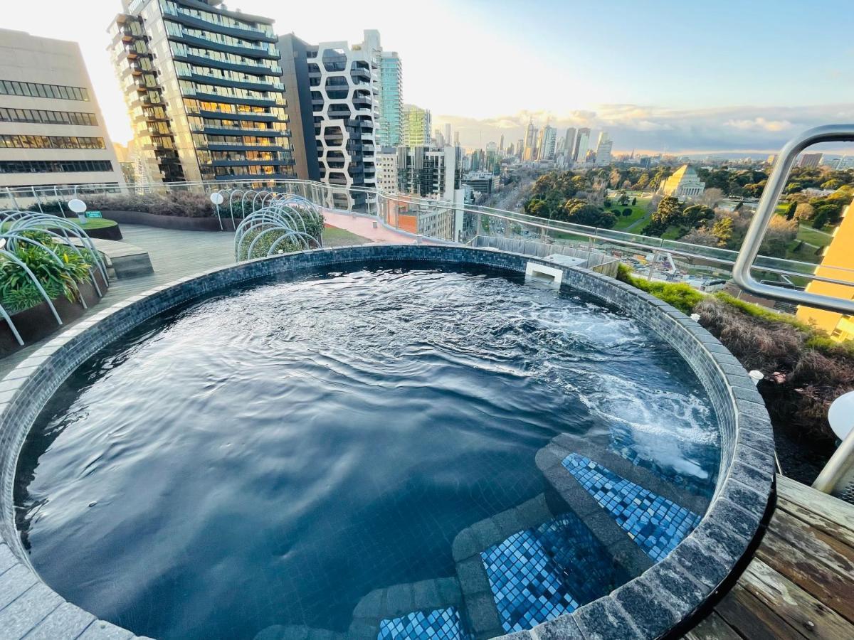 Cozy 1 Bed Apt & Spa,Free Parking ,Phenomena Views Мелбърн Екстериор снимка