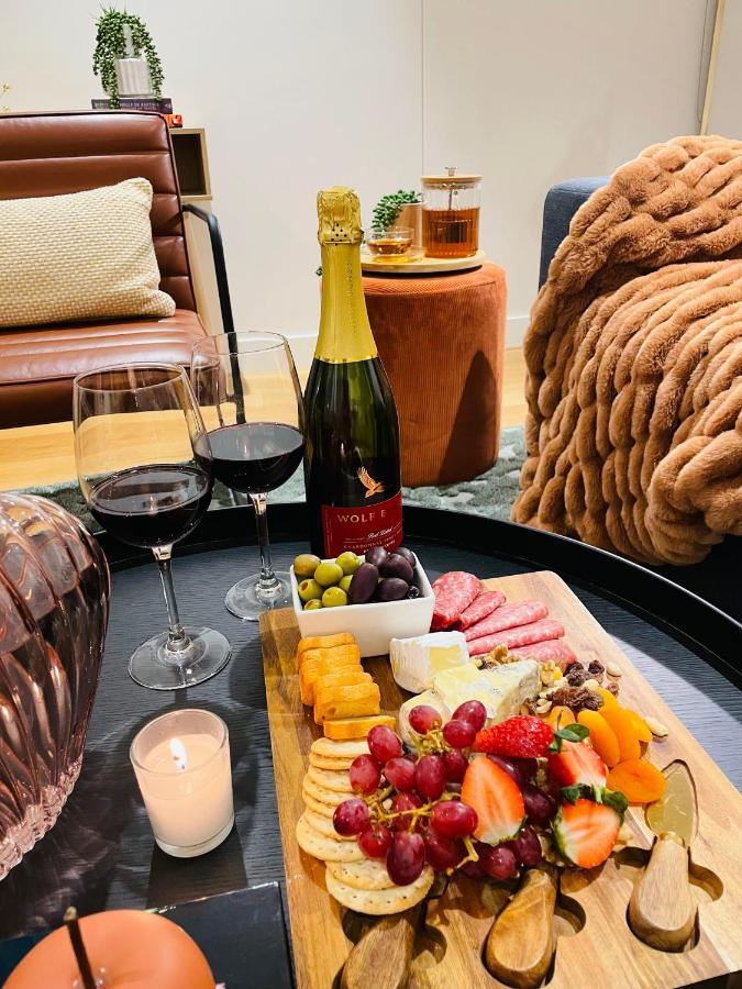 Cozy 1 Bed Apt & Spa,Free Parking ,Phenomena Views Мелбърн Екстериор снимка
