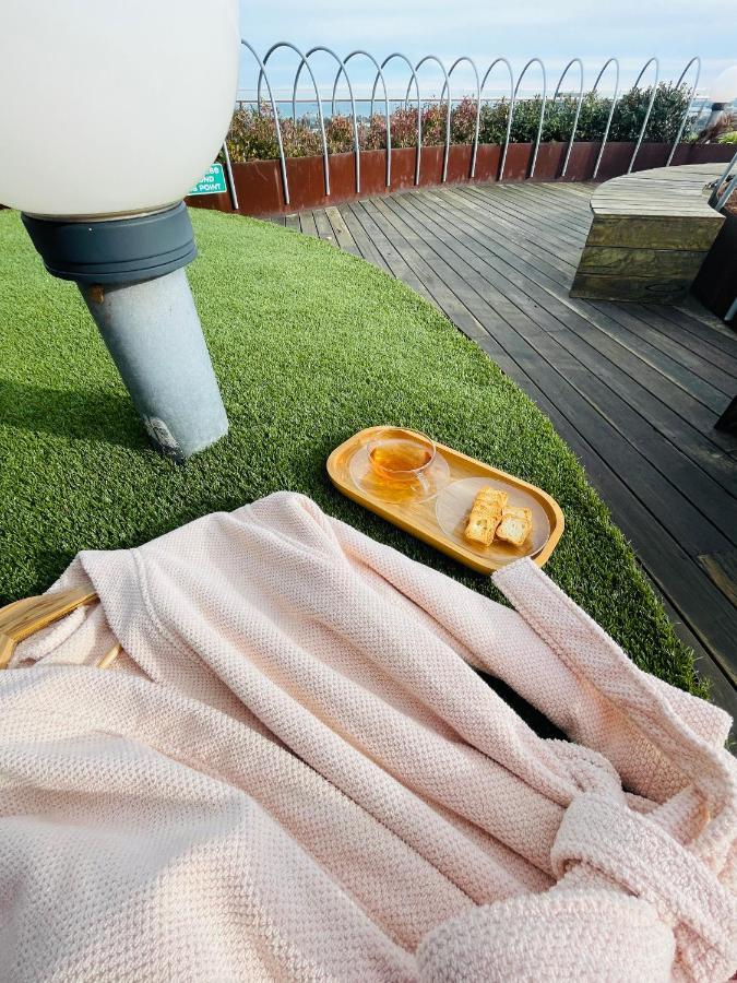 Cozy 1 Bed Apt & Spa,Free Parking ,Phenomena Views Мелбърн Екстериор снимка